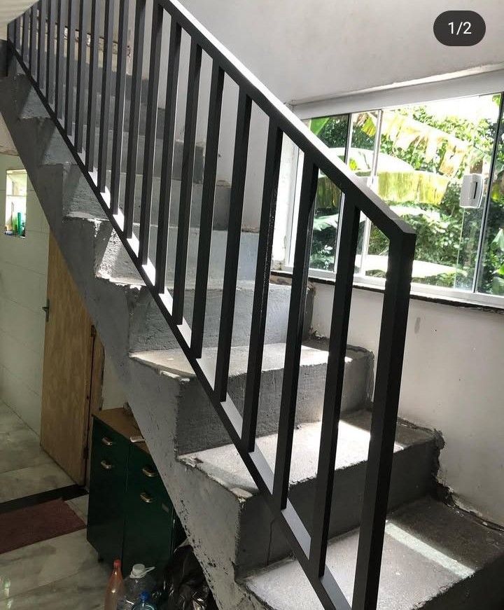 Guarda-corpo de escada — Grades