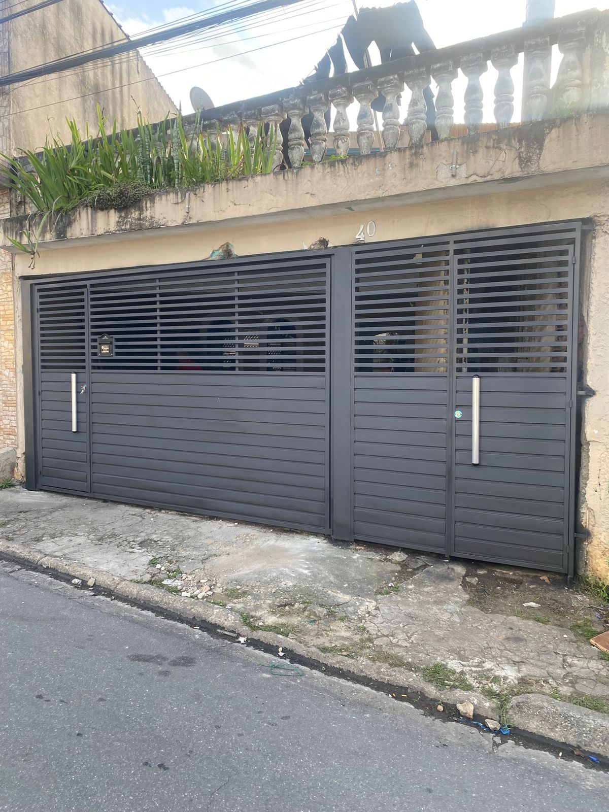 Portão Lambril Largo — Lambril
